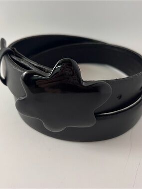 Black Leather Women’s Belt with Glossy Floral Buckle Sz 28 made in Italy